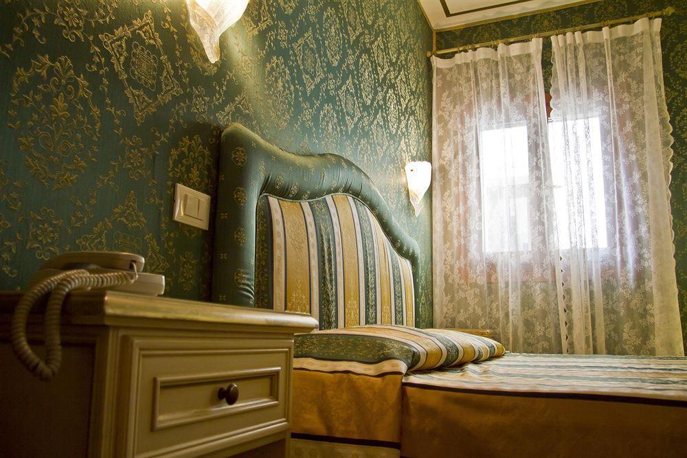 Hotel Residenza La Campana Venezia Esterno foto