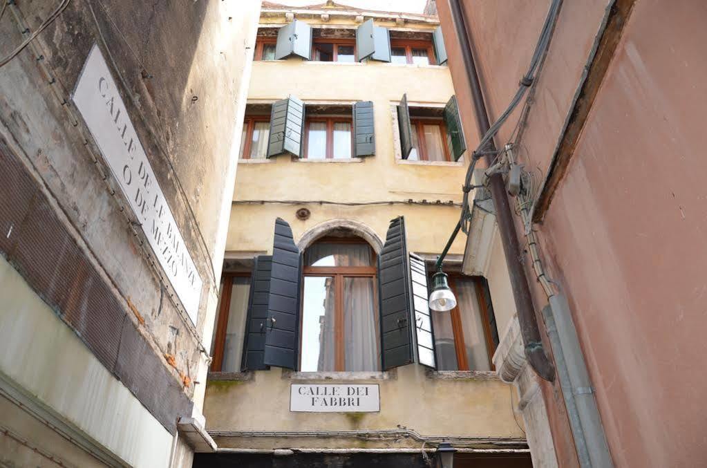 Hotel Residenza La Campana Venezia Esterno foto